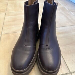 Vionic leather boots